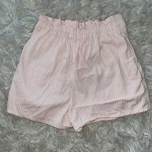 Urban Outfitters Pink and white striped shorts thumbnail 3