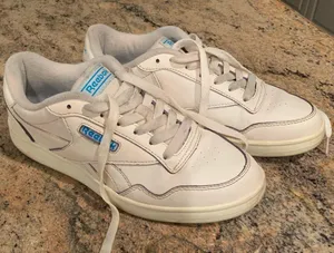 sneakers thumbnail 2