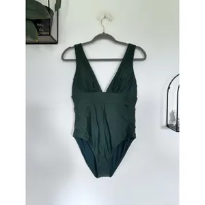 Nwt Quince Palm Green Italian Plunge One-Piece Swimsuit Sz Large thumbnail 3