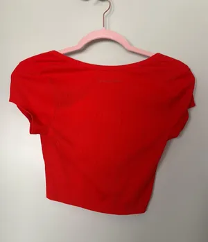 Crop Top thumbnail 4