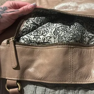 Hobo The Original Free People Beige Shoulder Bag thumbnail 11