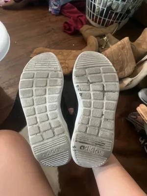 Ladies black adidas sneakers thumbnail 3