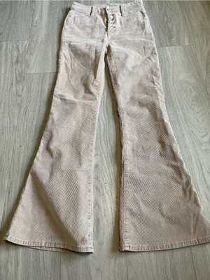 American Eagle Outfitters Women's Light Beige Boot Cut Jeans thumbnail 1