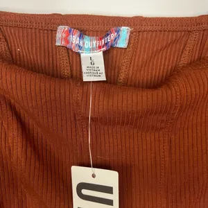 Urban Outfitters NWT Claudia Rust Puff Sleeve Top- NWT thumbnail 3
