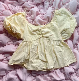 Butter Yellow Top thumbnail 1
