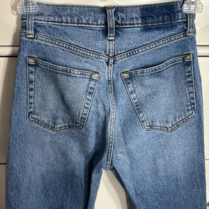 Abercrombie & Fitch The 90s Relaxed Jean Ultra High Rise Jeans thumbnail 7
