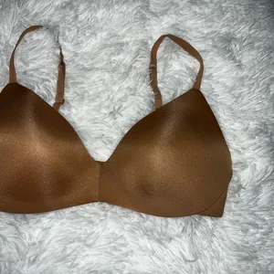SKIMS Tan Bra Nude size 34D thumbnail 3