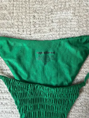 superdown Olivia Smocked Bikini Set - Emerald Green thumbnail 4