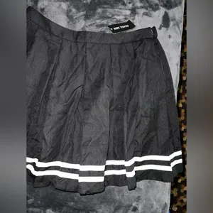 Hot Topic Black Pleated Cheer Skirt Size Large New with tag thumbnail 6