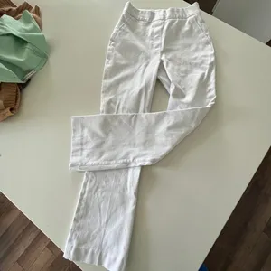 Spanx Tall On-the-go Kick Flare Pant w Ultimate Opacity Technology Classic White thumbnail 10