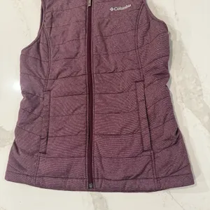 Columbia Dandi Camp Insulated Quilted Vest Women’s Small Maroon Red Mock Neck thumbnail 2