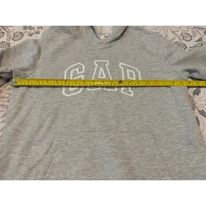Gap Women's Fleece Pullover Hoodie Gray Embroidered Arch Logo Size Medium thumbnail 3