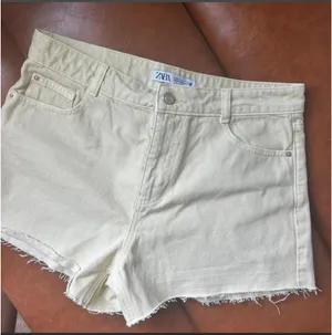 ZARA Shorts Denim thumbnail 1