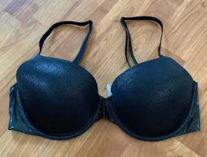 Victoria’s‎ Secret Black Shinny Bra NWT thumbnail 1