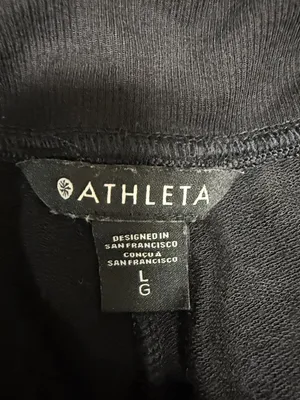 ATHLETA Black Coaster Luxe High Rise 4.5” Shortie Shorts Size Large thumbnail 4