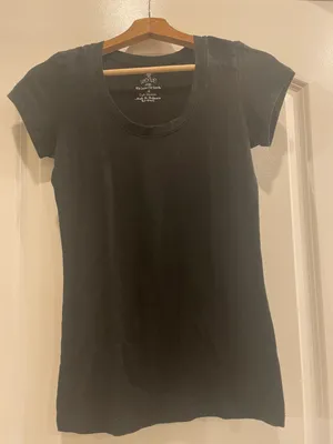 Black V Neck T Shirt Size M thumbnail 1
