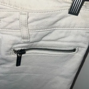 ✨Michael Kors Zip Detail Skinny Off White Sz 8 Jeans✨ thumbnail 6