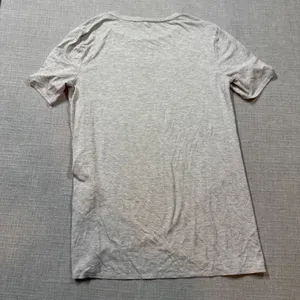 Banana Republic T-Shirt Womens Medium Gray Heather Cross Front Short Sleeve‎ thumbnail 2