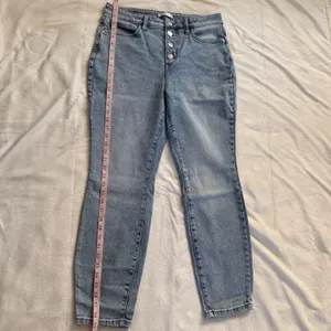 LC Lauren Conrad Light‎ Wash High Rise Skinny Jeans Button Fly Size 12 Womens thumbnail 10