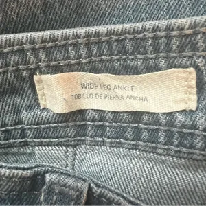 Universal Threads High-Rise Sailor Wide Leg Ankle Jeans - Gray Wash 14 thumbnail 5