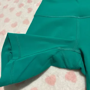 Lululemon Wunder train biker shorts size 2 kelly green thumbnail 4