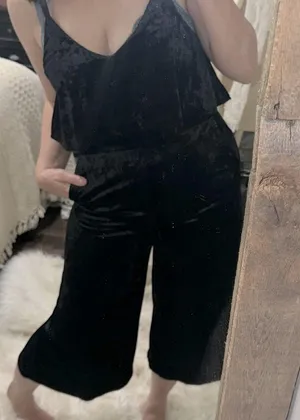 Very J Chic Black velvet Jumpsuit size medium thumbnail 2