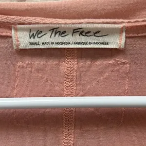 Free People We the Free Pink V Neck Long Sleeve Tee size S thumbnail 5