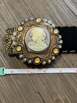Vintage Cameo Stretch Belt in Antique Gold Tone thumbnail 6