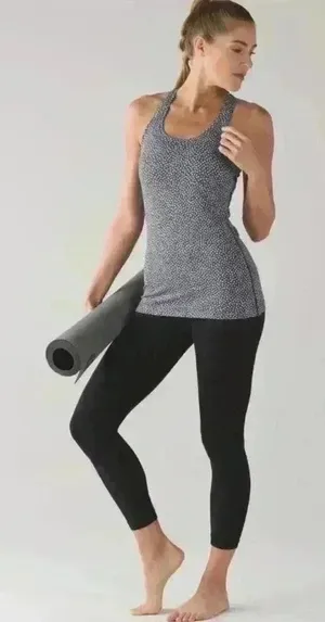 Lululemon‎ Cool Racerback Frozen Fizz White/Black, Size 4 thumbnail 1