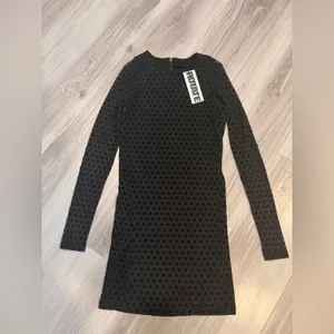 NWT RÓTATE Elegant Black‎ Polka Dot Dress It’s very pretty thumbnail 3