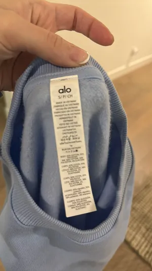 Alo Crewneck Accolade Pullover thumbnail 3