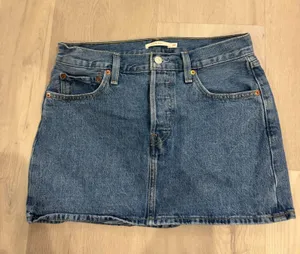 Levi’s Jean Skirt thumbnail 2