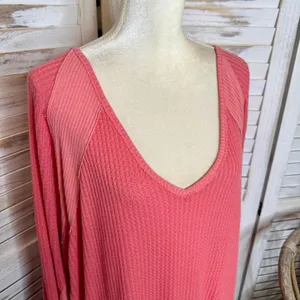 FREE PEOPLE Women's Large Santa Clara Oversized V Neck Thermal Sweater Top Pink thumbnail 8