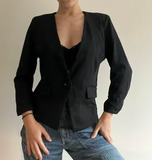 The Antthony Black Statement Blazer thumbnail 1