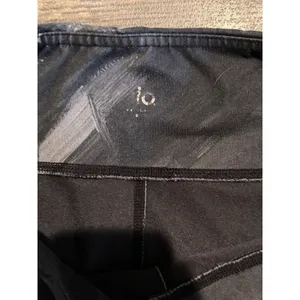Alo Yoga Low Rise Airbrush Performance Athletic Leggings Black Gray Print Medium thumbnail 5