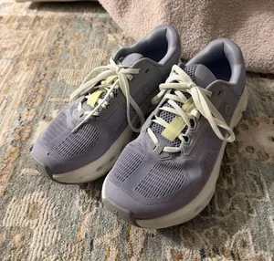 On Cloud Cloudrunner Shoes thumbnail 1