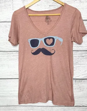 Volcom Dusty Rose Mustache Sunglasses Love Graphic V Neck T-Shirt Size Medium thumbnail 1