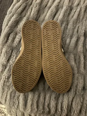 Adidas Women’s Shoes thumbnail 3