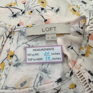Loft Ladies Blouse Sz M Pink Floral Ruffle 3/4 Length Sleeve Ladder Trim Career thumbnail 6