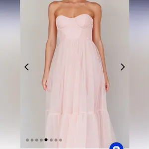 Selfie Leslie Gown Strapless Dancing With Me Sweetheart Tulle Midi Dress Pink thumbnail 16