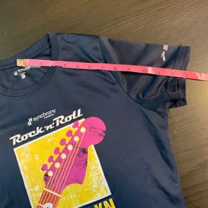 Brooks Rock‎ n Roll Marathon Series Brooklyn Half Marathon Womens M T-Shirt thumbnail 12