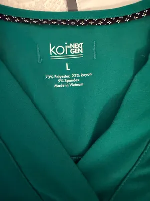 Hunter Green Scrub Top Size L thumbnail 2