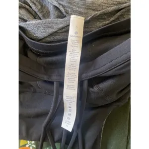 Lululemon Wild Tank Top Womens Size 6 Gray Strappy Open Back‎ Built In Bra Yoga thumbnail 6