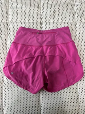 Lululemon Hotty Hot 4" Shorts thumbnail 2