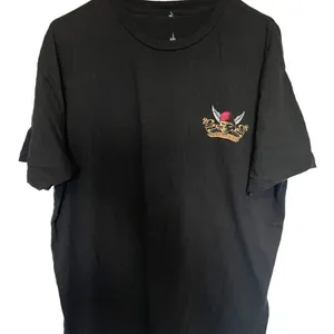 Vintage DISNEY WORLD Pirates Of Caribbean Dead Men Tell No Tales Shirt 2xl thumbnail 1