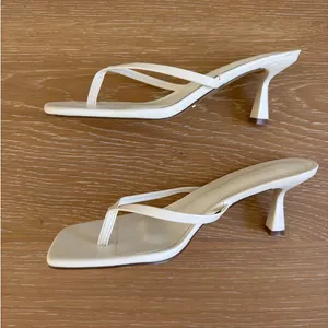 Billini Thong Sandals Xami Size 9 White thumbnail 3