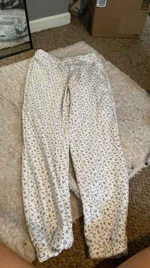 White flower sweatpants thumbnail 1
