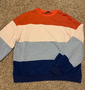 Striped Top  thumbnail 1