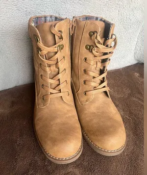 Crown Vintage Tan Ankle Boots Size 8.5 thumbnail 1