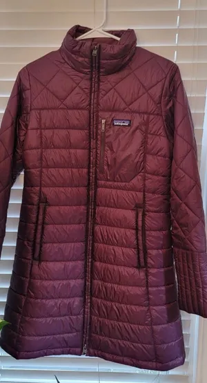 Women’s Patagonia Winter Coat Maroon Medium thumbnail 1